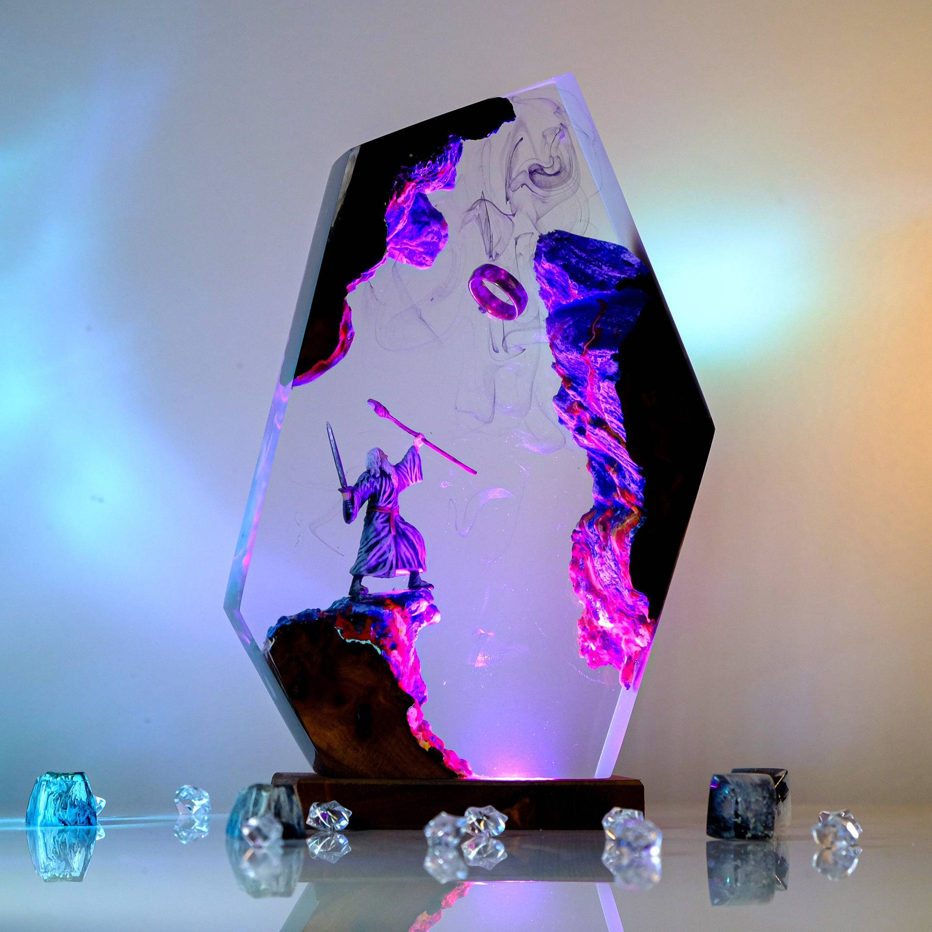 Figurka z sceny filmowej, stol – Lighting Decor For Wedding recenzja i cena