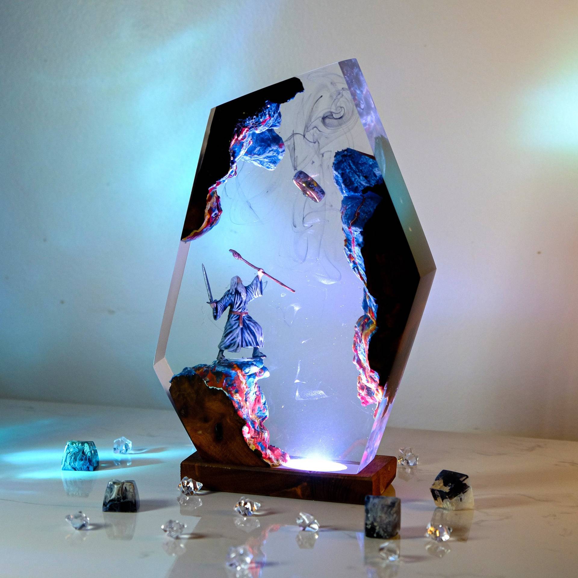 Figurka z sceny filmowej, stol – Lighting Decor For Wedding recenzja i cena